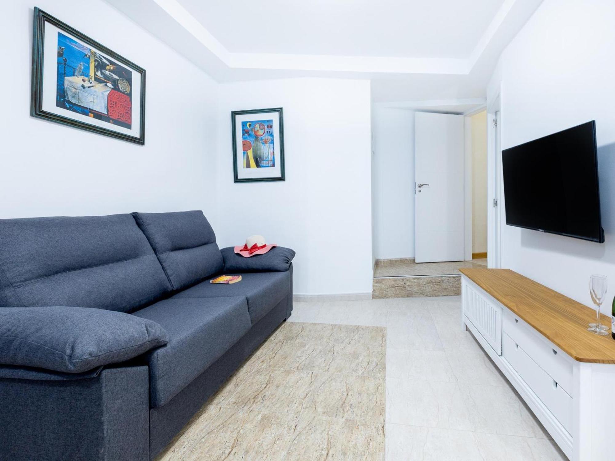 1i. Cozy Flores With Pool Apartment *